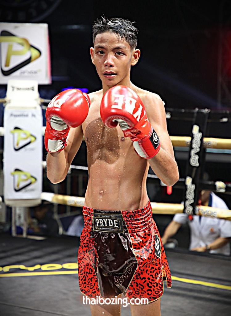 เพชรชลธาร ศิษย์หลวงพี่น้ำฝน