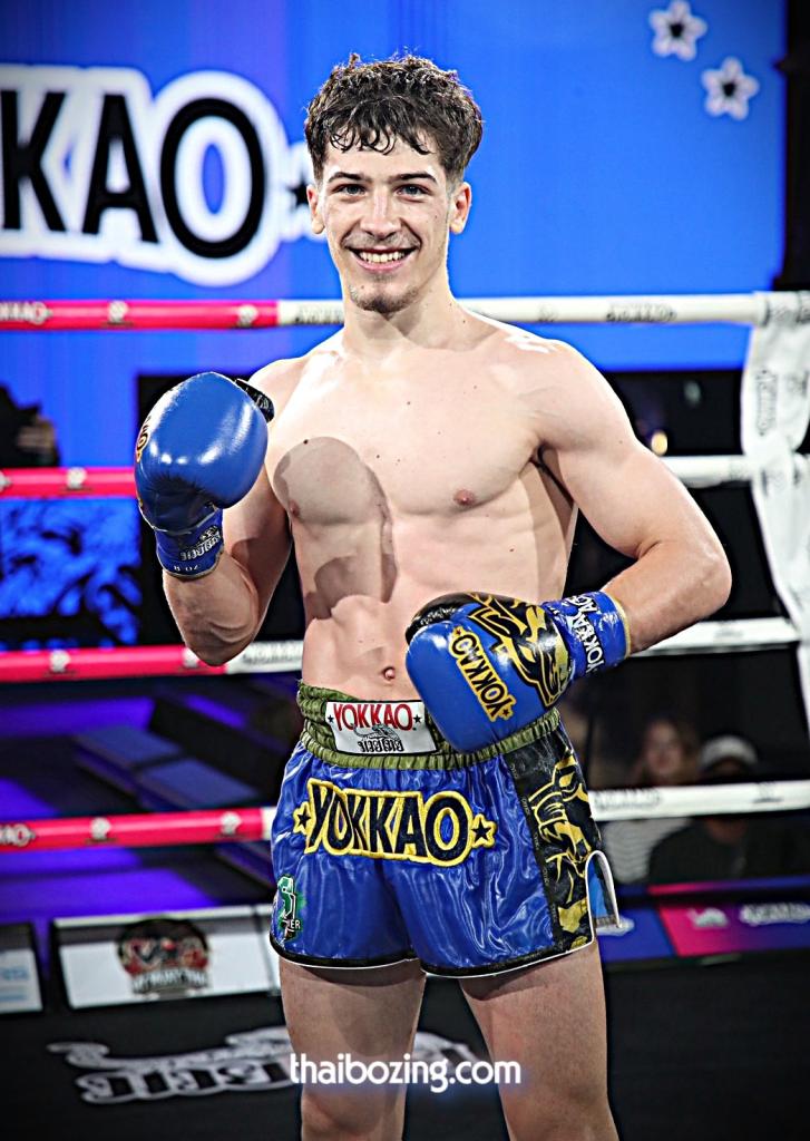 ซามูเอล เซเว่นมวยไทย