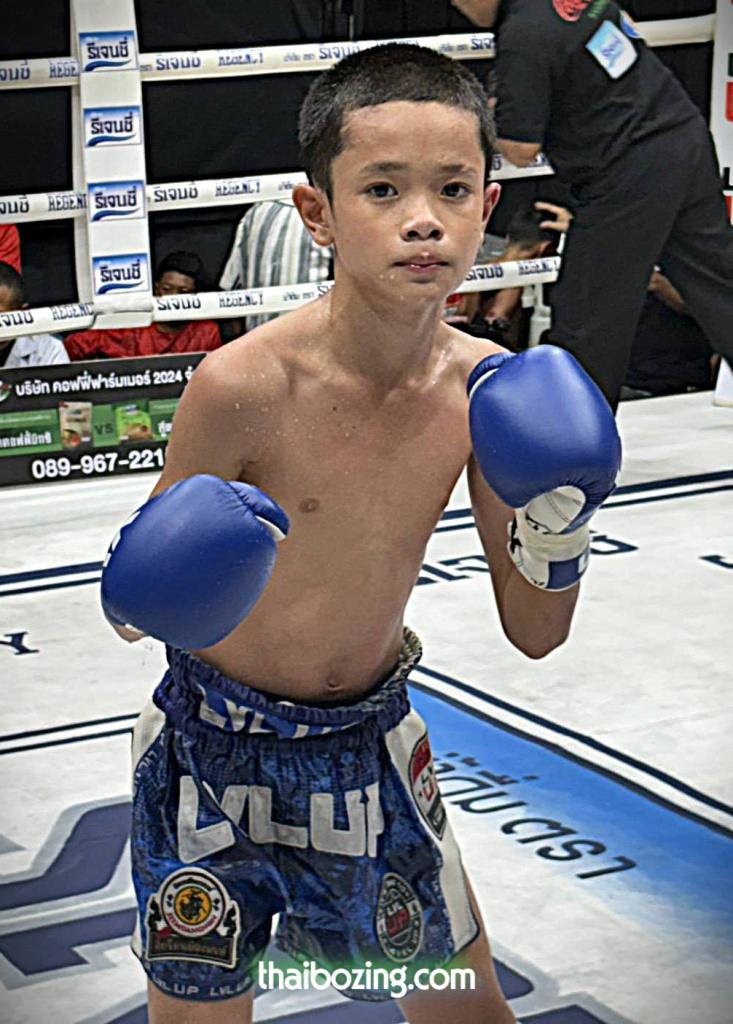 เพชรวีระชัย ชานันท์มวยไทย