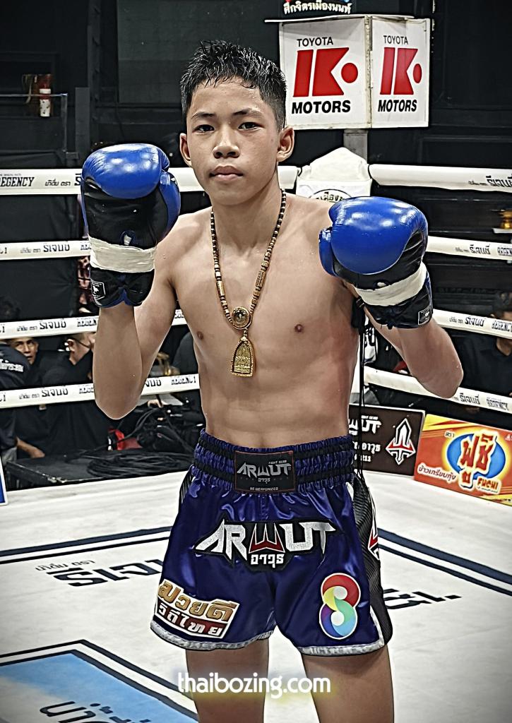 วันพิชิต P.M.C.วันชัยมวยไทย