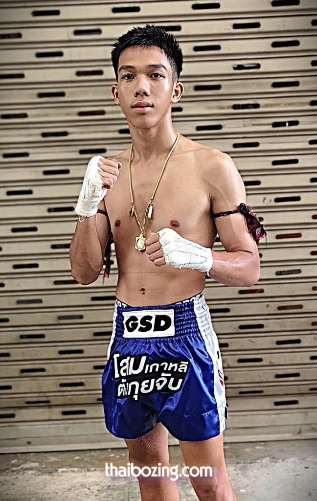 เพชรภูเงิน พิมพ์นารามวยไทย